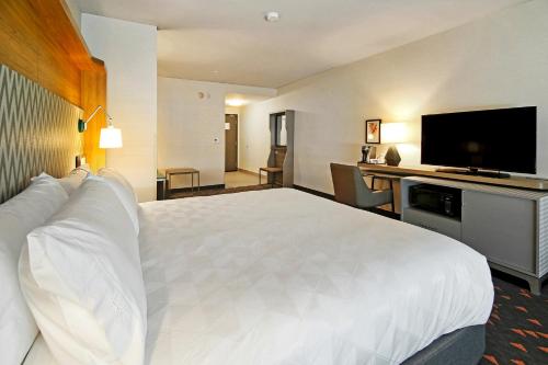 holiday inn hotel and suites calgary airport north by ihg
