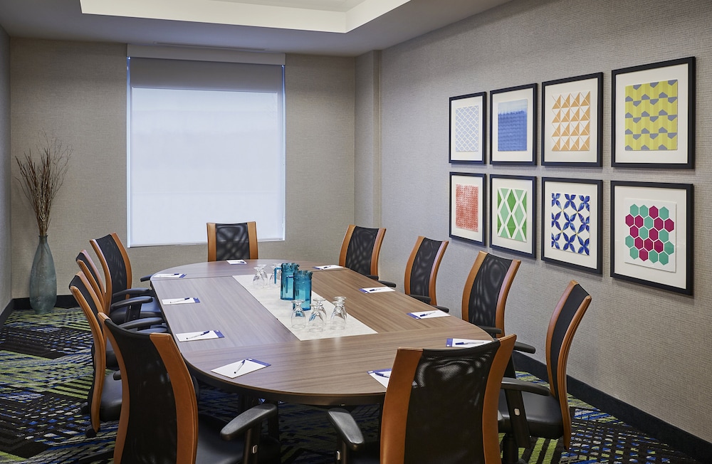 holiday inn express niagara on the lake by ihg
