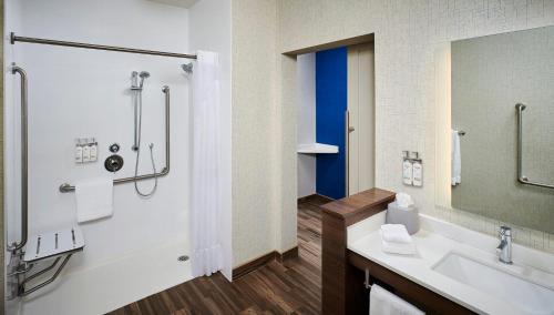 holiday inn express niagara on the lake by ihg