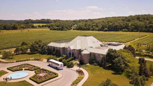 holiday inn express niagara on the lake by ihg