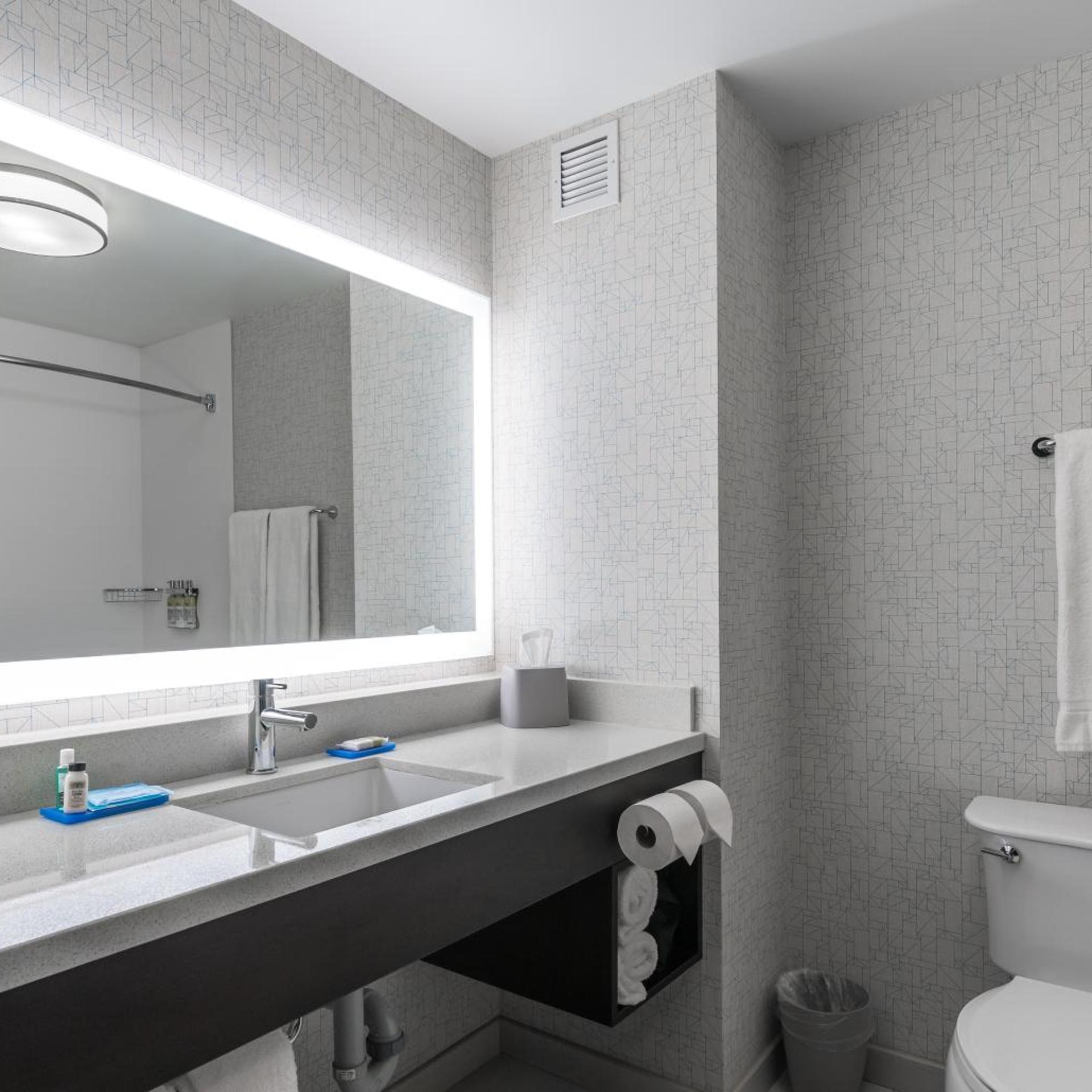 holiday inn express and suites kelowna east by ihg
