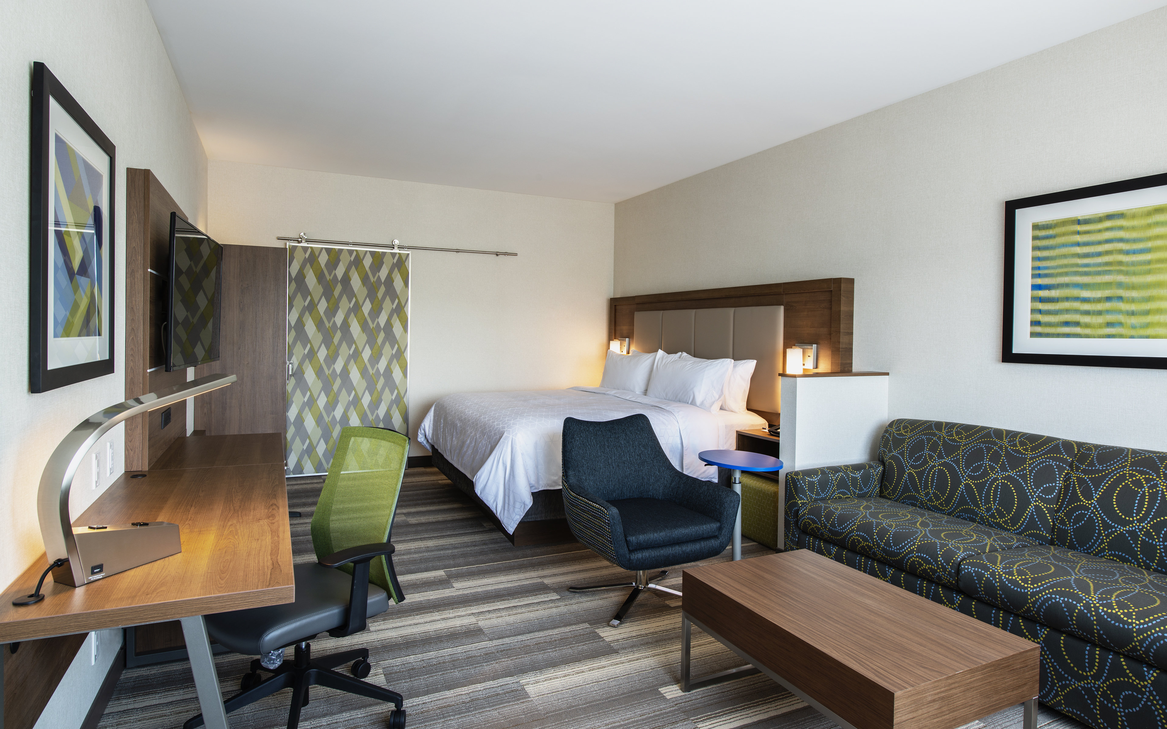 holiday inn express and suites kelowna east by ihg