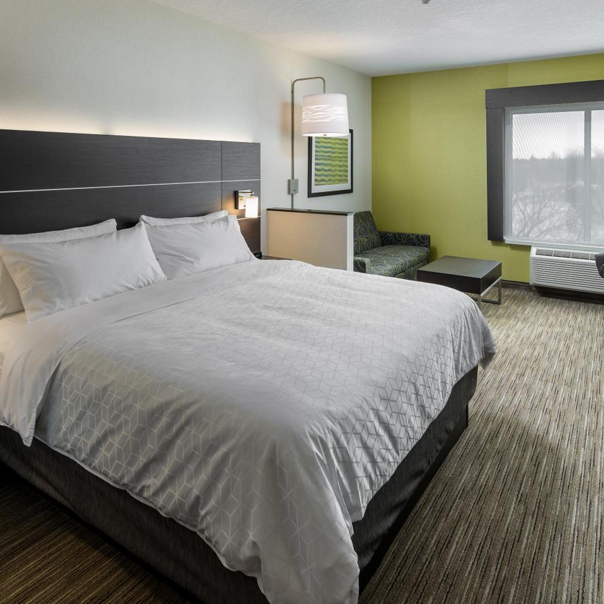holiday inn express and suites kelowna east by ihg