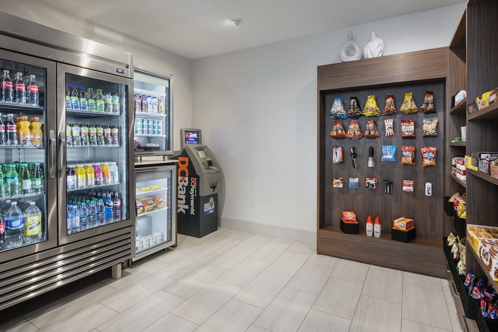 holiday inn express and suites kelowna east by ihg