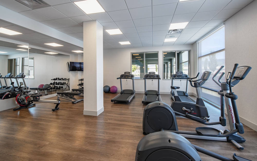 holiday inn express and suites kelowna east by ihg