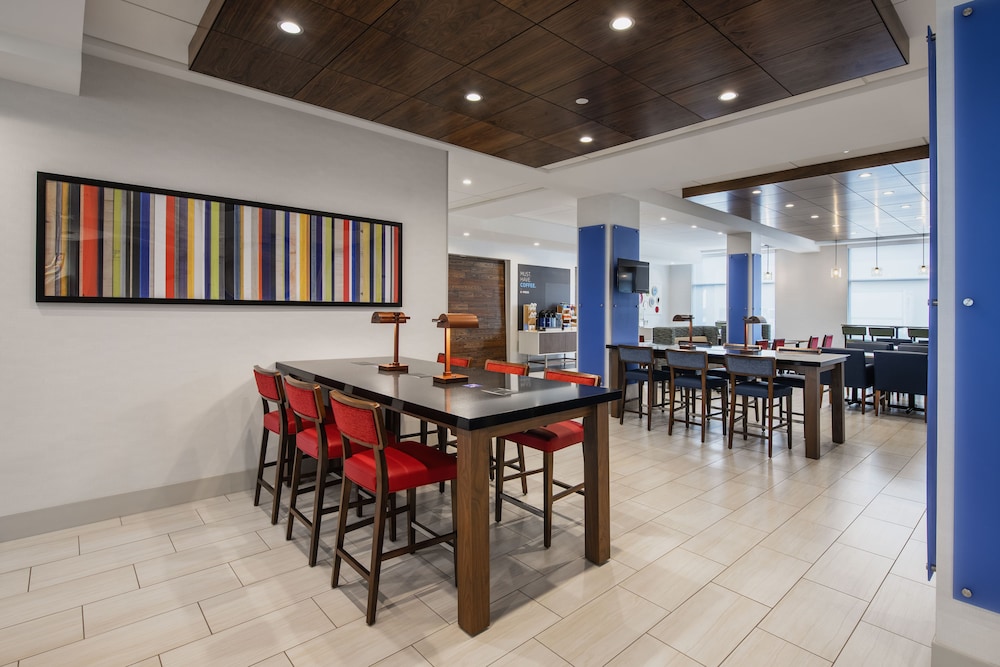 holiday inn express and suites kelowna east by ihg