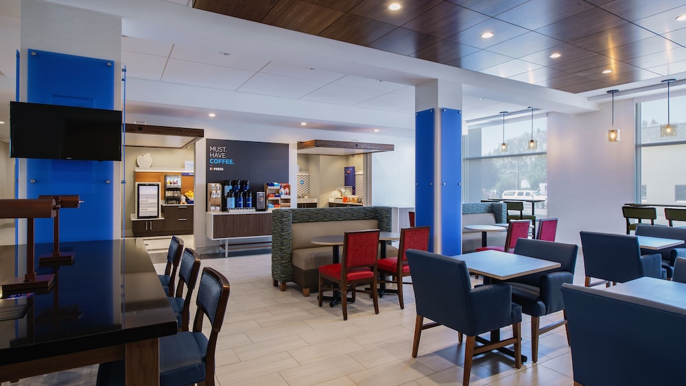 holiday inn express and suites kelowna east by ihg
