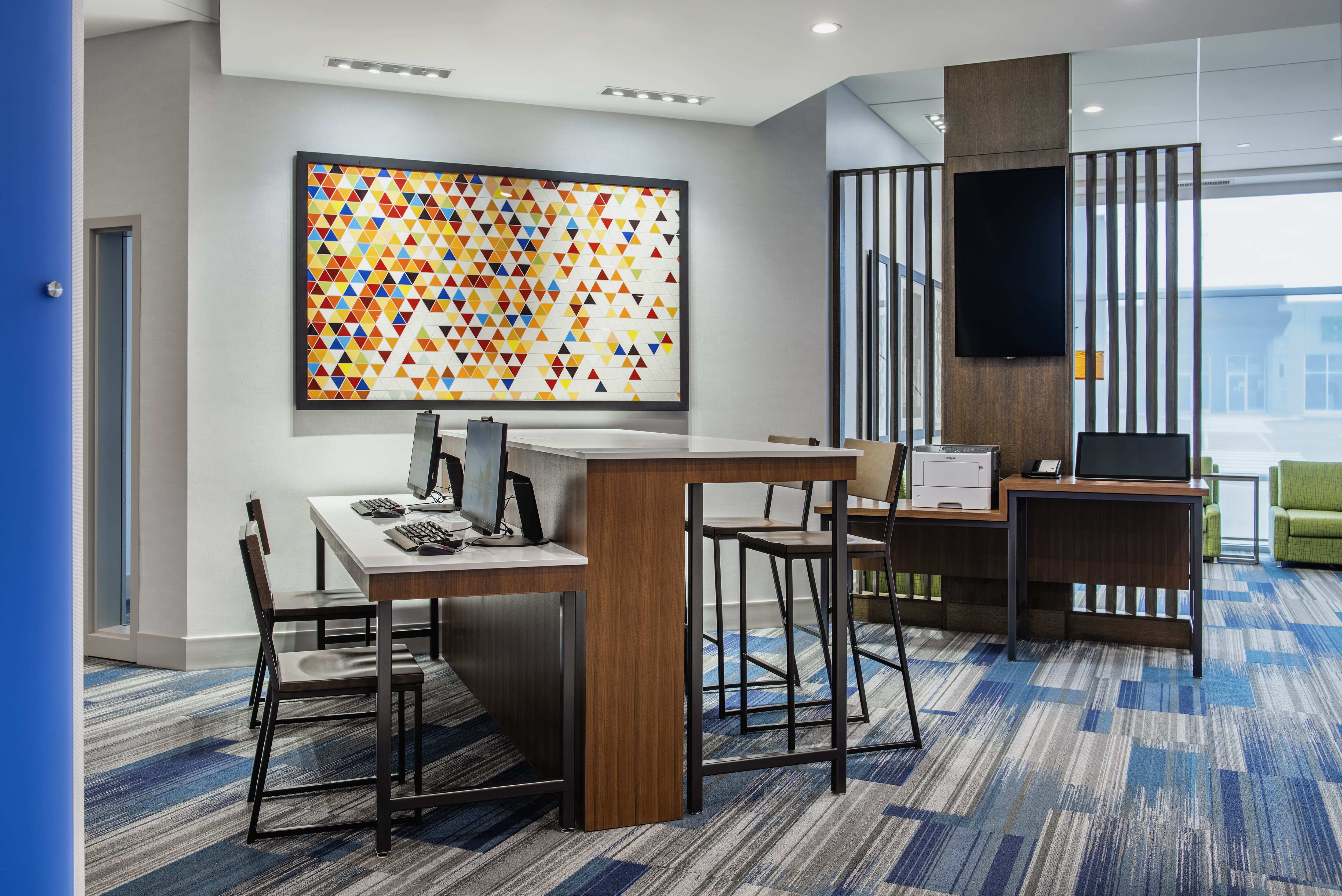 holiday inn express and suites kelowna east by ihg