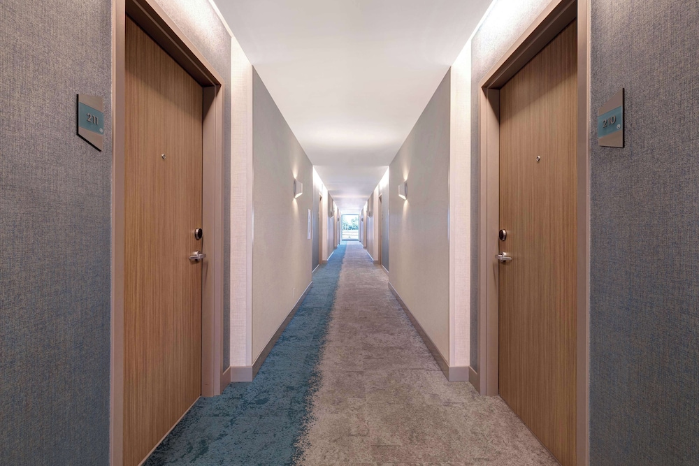 home2 suites by hilton montreal dorval