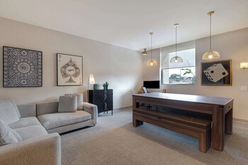 home2 suites by hilton montreal dorval