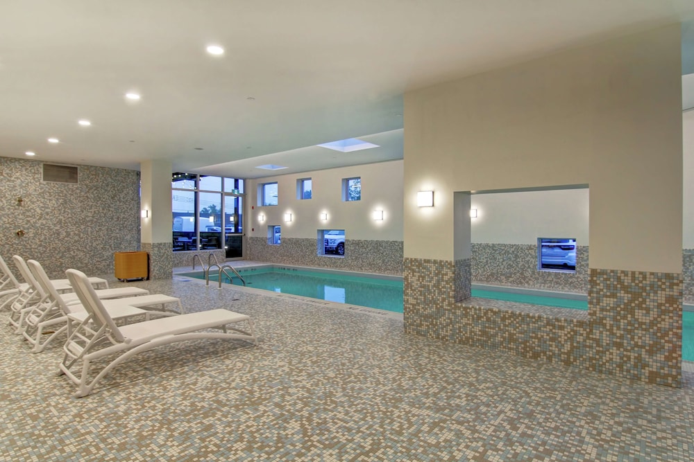 home2 suites by hilton montreal dorval