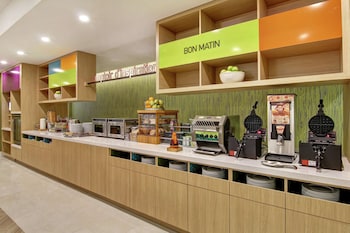 home2 suites by hilton montreal dorval