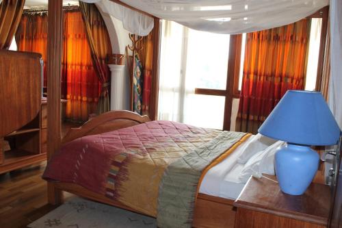 Hostellerie De La Sanaga,Edea>>Douala,4 star