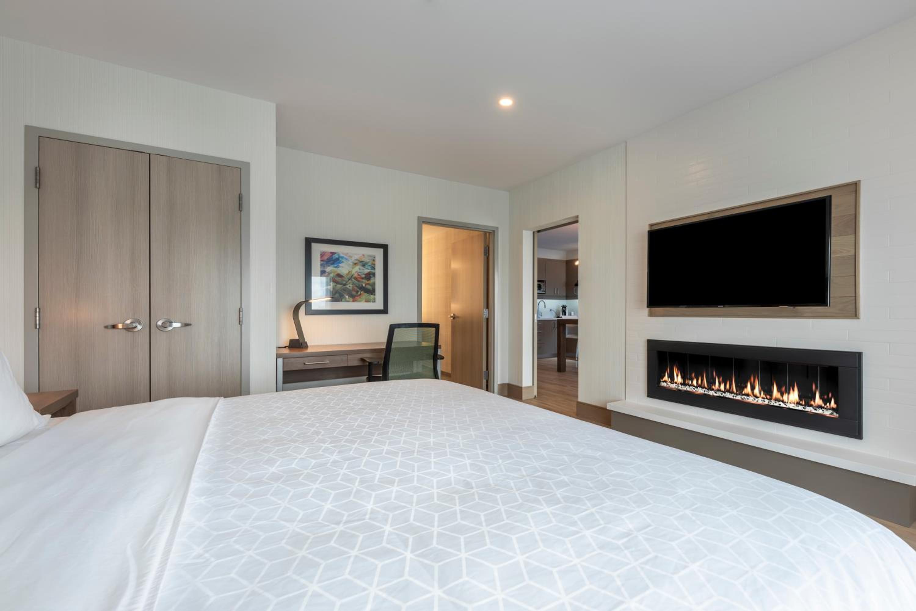 holiday inn express and suites moncton by ihg