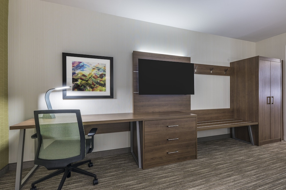 holiday inn express and suites moncton by ihg