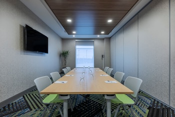 holiday inn express and suites moncton by ihg