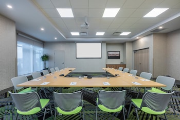 holiday inn express and suites moncton by ihg