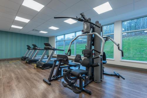 holiday inn express and suites moncton by ihg