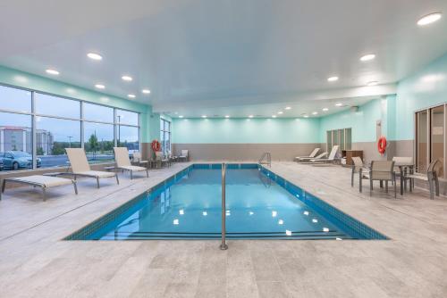 holiday inn express and suites moncton by ihg