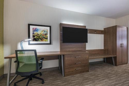 holiday inn express and suites moncton by ihg