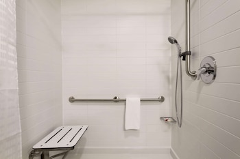 microtel inn and suites by wyndham oyster bay