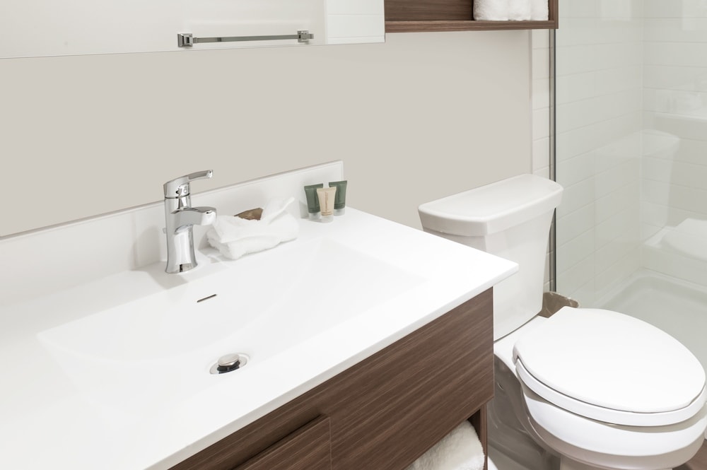 microtel inn and suites by wyndham oyster bay