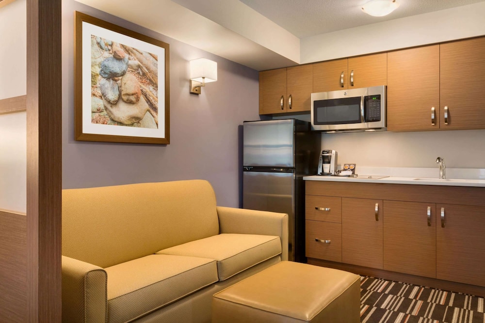microtel inn and suites by wyndham oyster bay