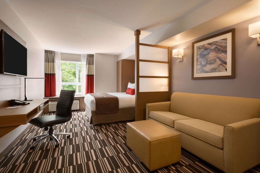microtel inn and suites by wyndham oyster bay