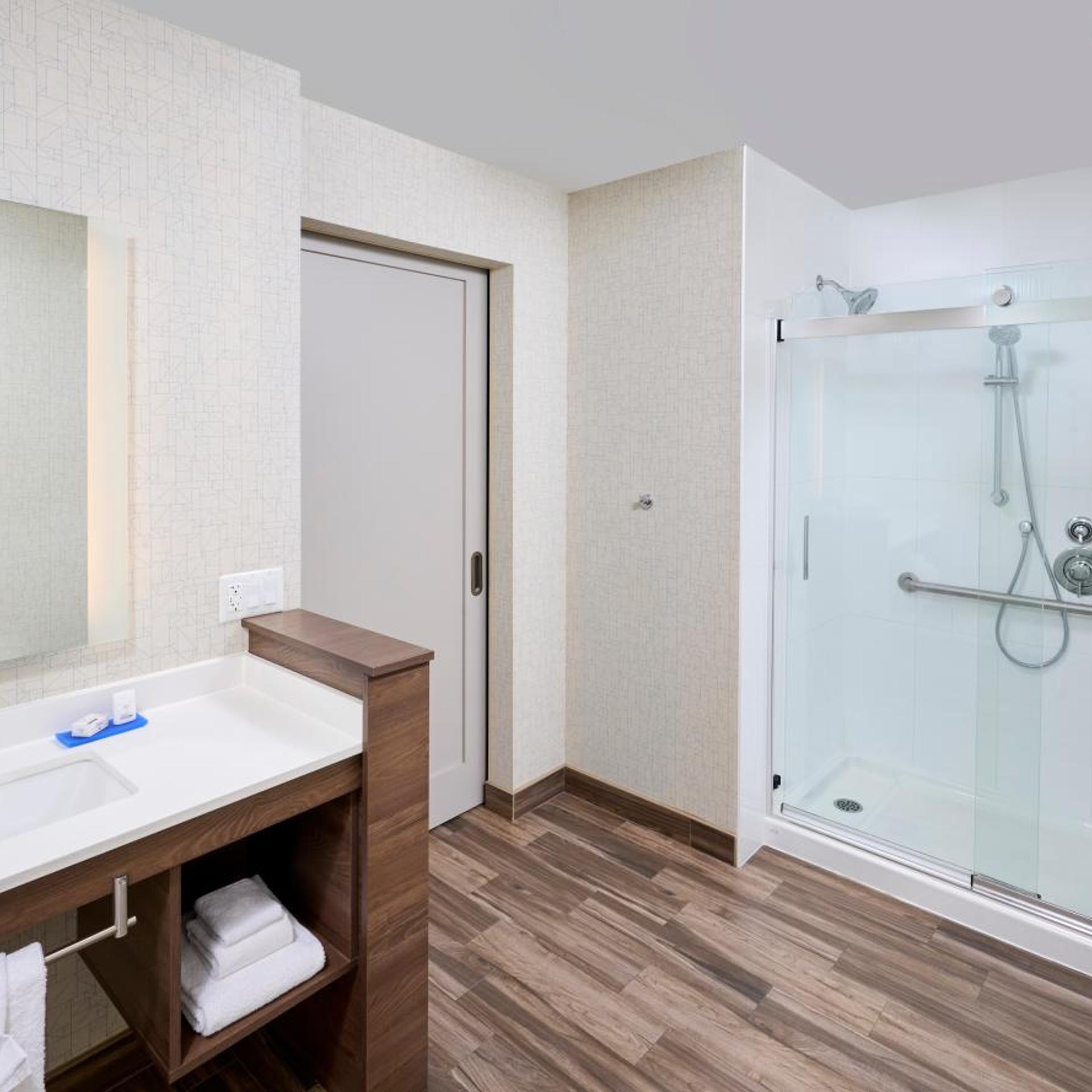 holiday inn express and suites brantford by ihg
