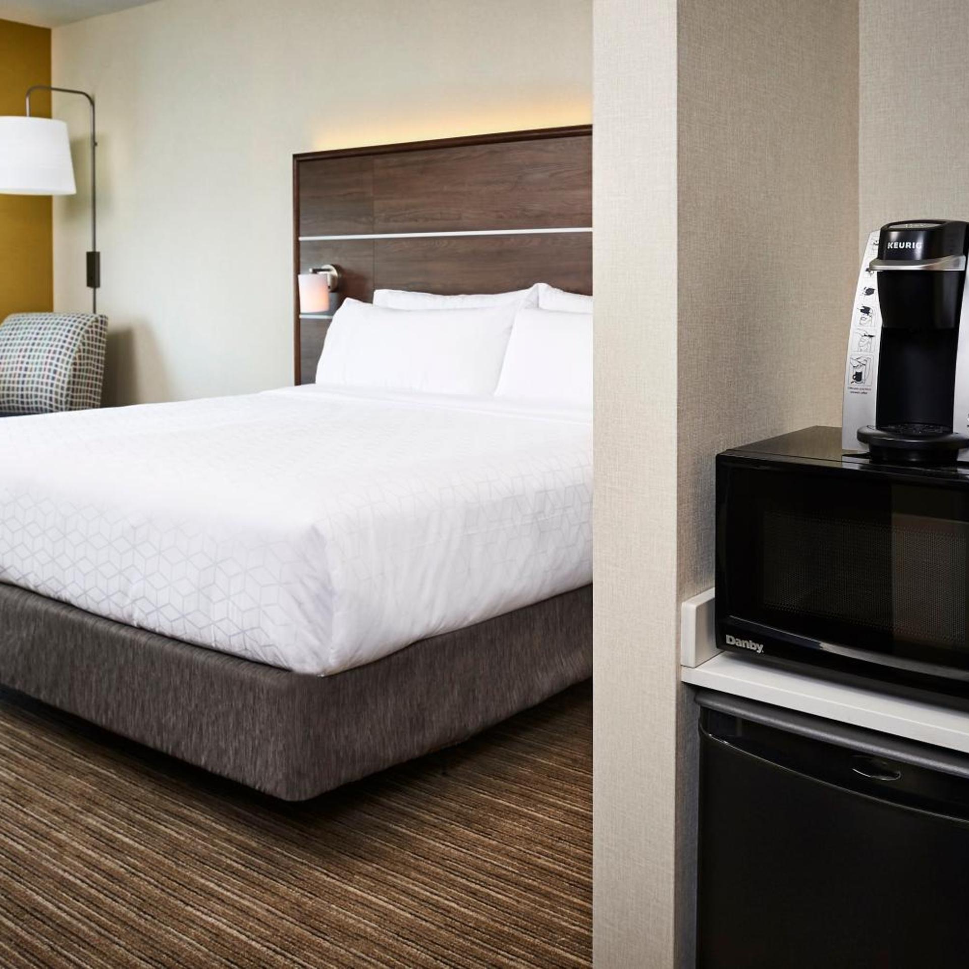holiday inn express and suites brantford by ihg
