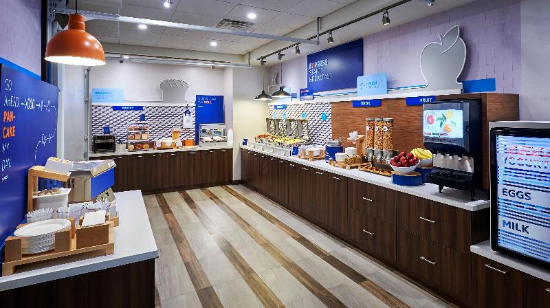 Holiday Inn Express And Suites Brantford By Ihg,Brantford>>Brant,3 star