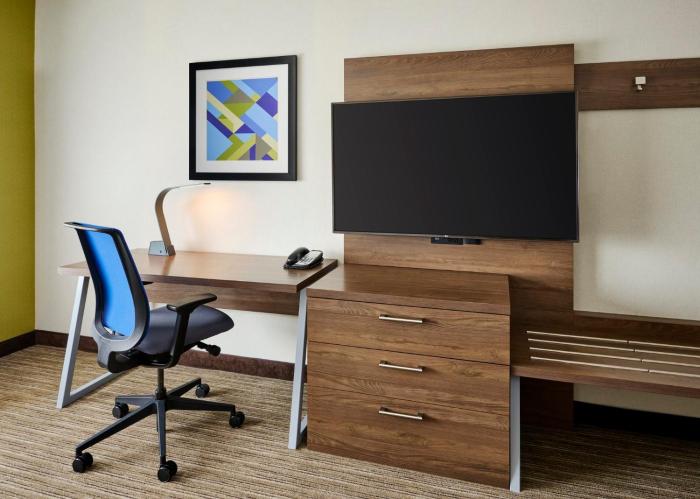 holiday inn express and suites brantford by ihg