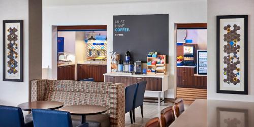 holiday inn express and suites brantford by ihg