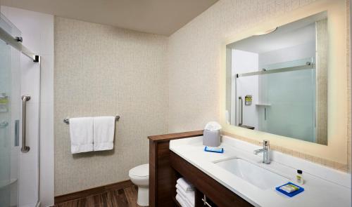holiday inn express and suites brantford by ihg