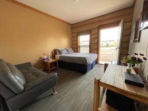 Bear's Claw Lodge,Kamloops>>Cache Creek,4 star