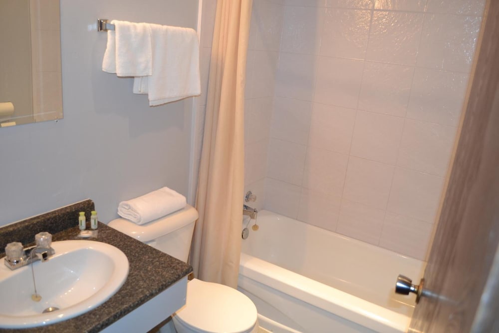 the mighty fraser motel