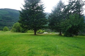 the mighty fraser motel