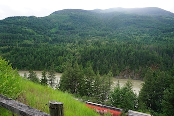 the mighty fraser motel