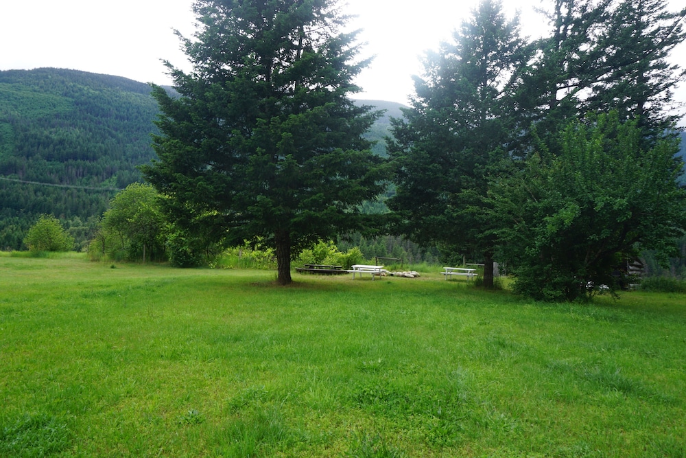 the mighty fraser motel