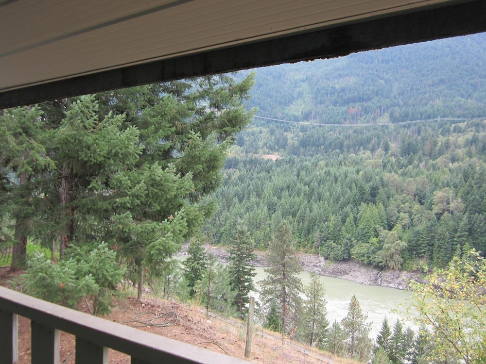 the mighty fraser motel