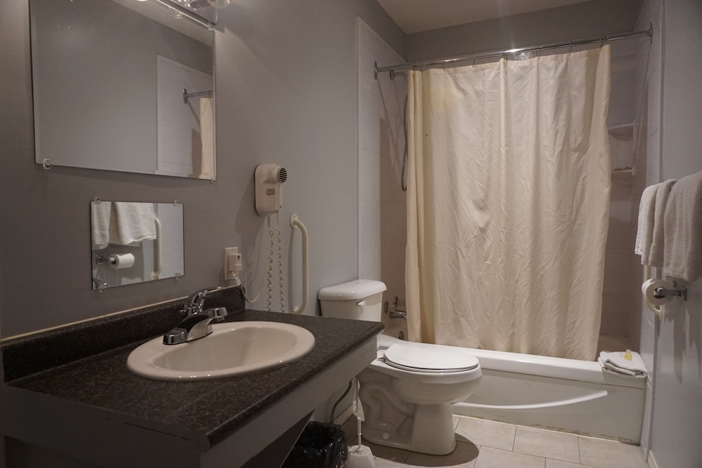 the mighty fraser motel