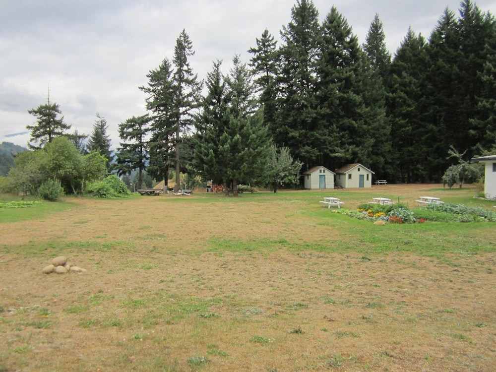 the mighty fraser motel