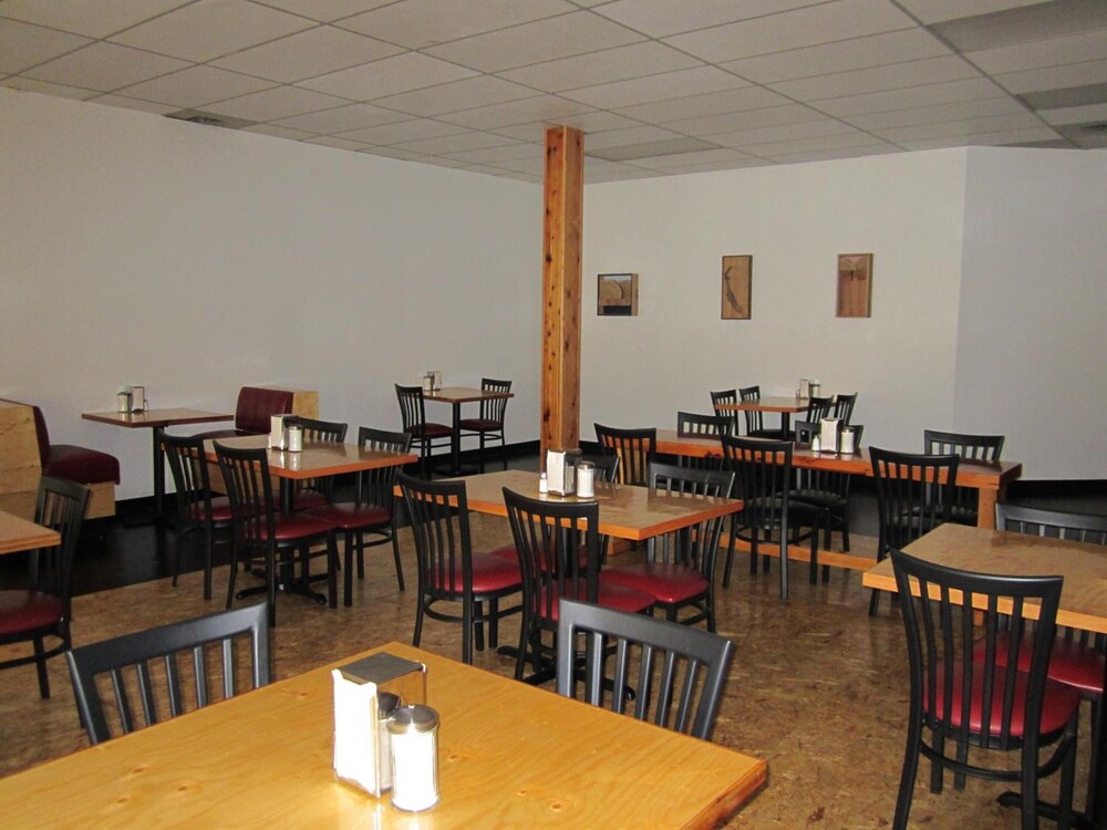 the mighty fraser motel