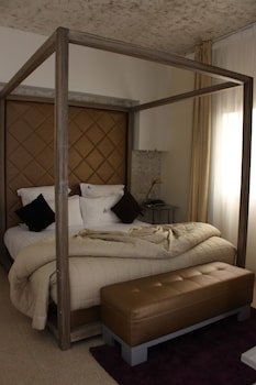 Hotel-Img