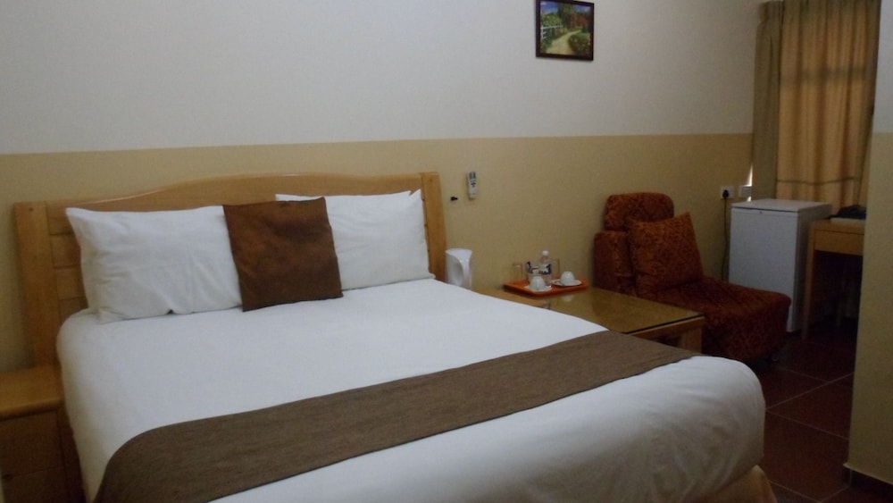 airport hotel maun