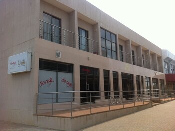 Hotel Labama,South-East>>Gaborone,2 star