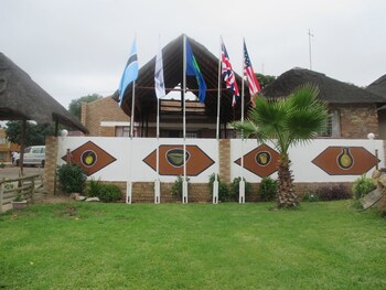 Maeto Lodge,Palapye>>Mahalapye,2 star