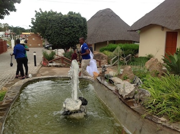 Maeto Lodge,Palapye>>Mahalapye,2 star