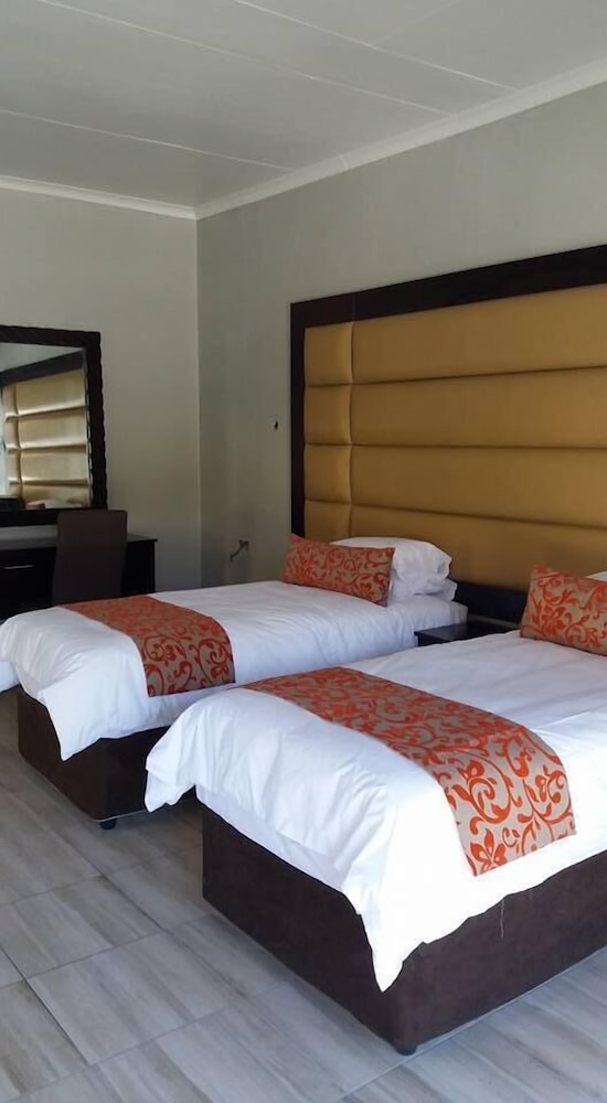 makgovango luxury inn