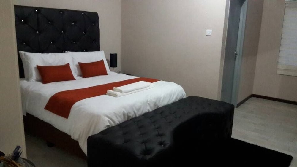 the new mall guest house